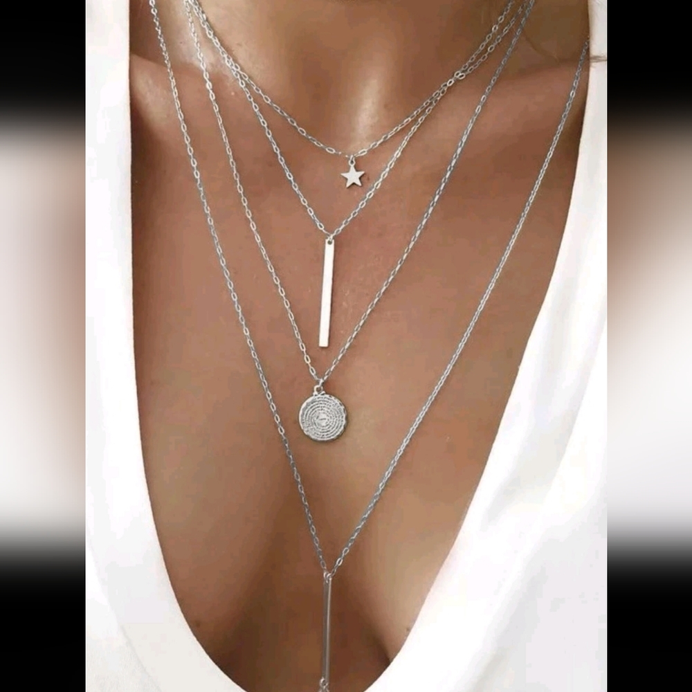 ⚡️FLASH SALE🔹️Minimalist Charmed Layerd Necklace